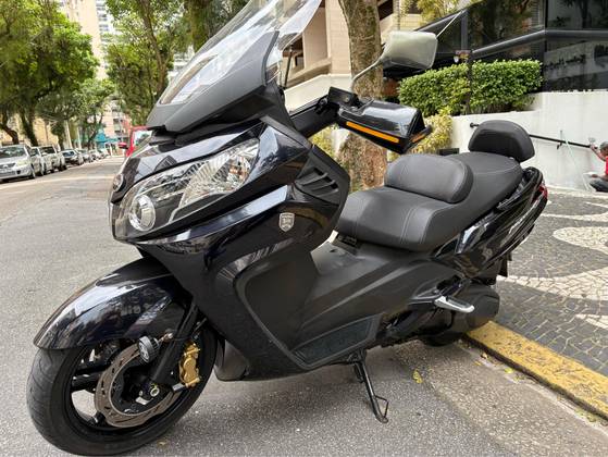 DAFRA MAXSYM 400i 